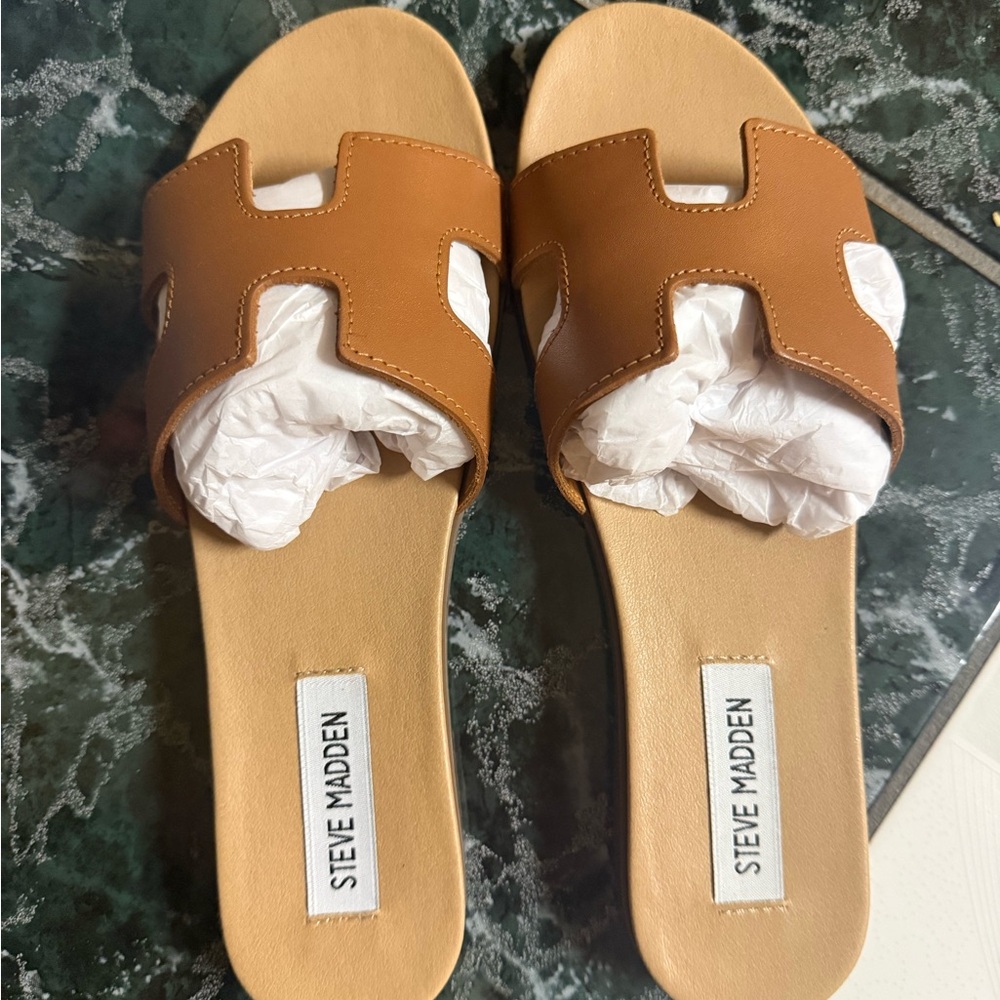 NWT Steve Madden Tan Hoku Slide Sandals